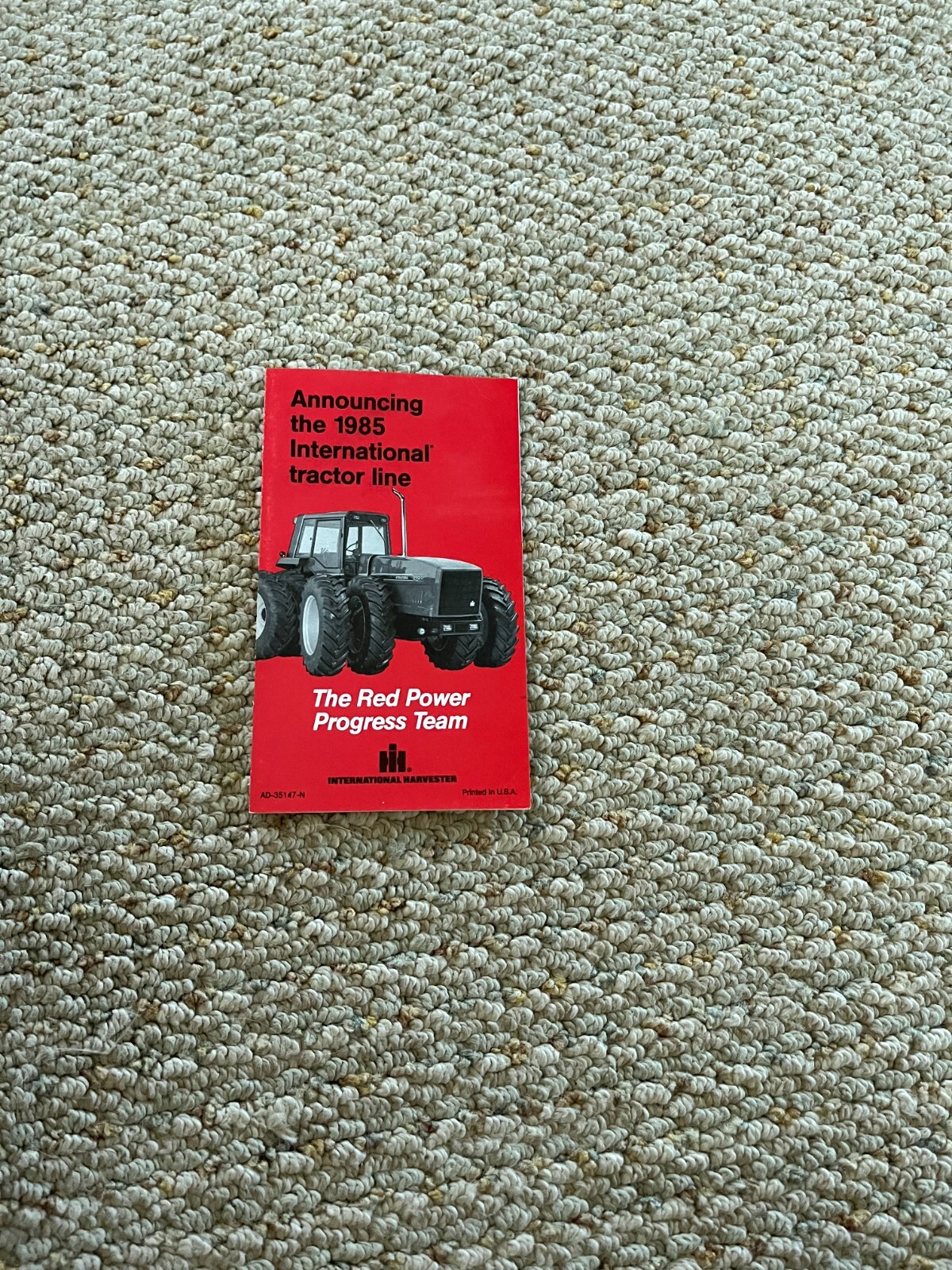 International Harvester Tractors For 1985 Buyer Guide Pocket Brochure FCCA