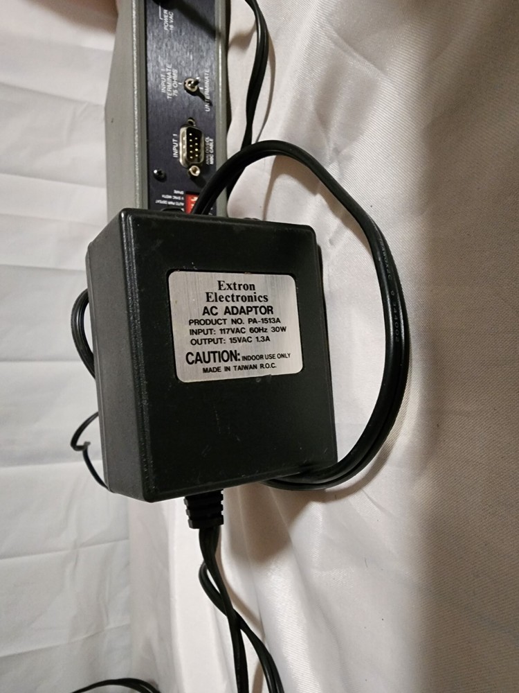 EXTRON RGB 108 UNIVERSAL ANALOG / ECL INTERFACE W/EXTRON SPARC BUFFER INTERFACE