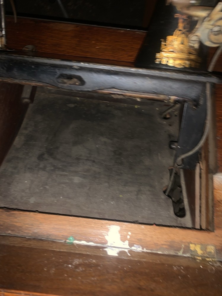 Singer Sewing Machine