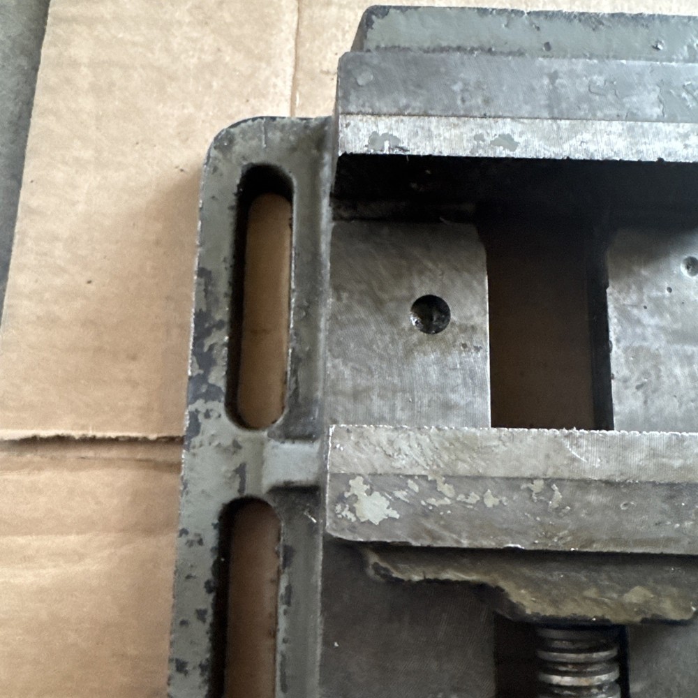 Milling / Grinding Machine 4” Vise