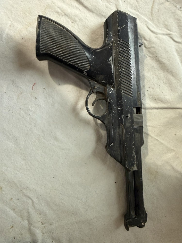 Daisy Model 188 Pistol BB Gun DO NOT KNOW IF FUNCTIONAL.