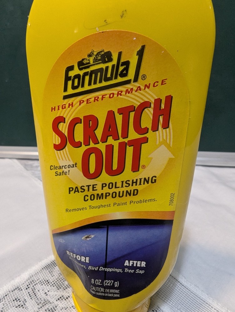 Formula 1 Scratch Out Paste Polishing Compound 8oz Bottle