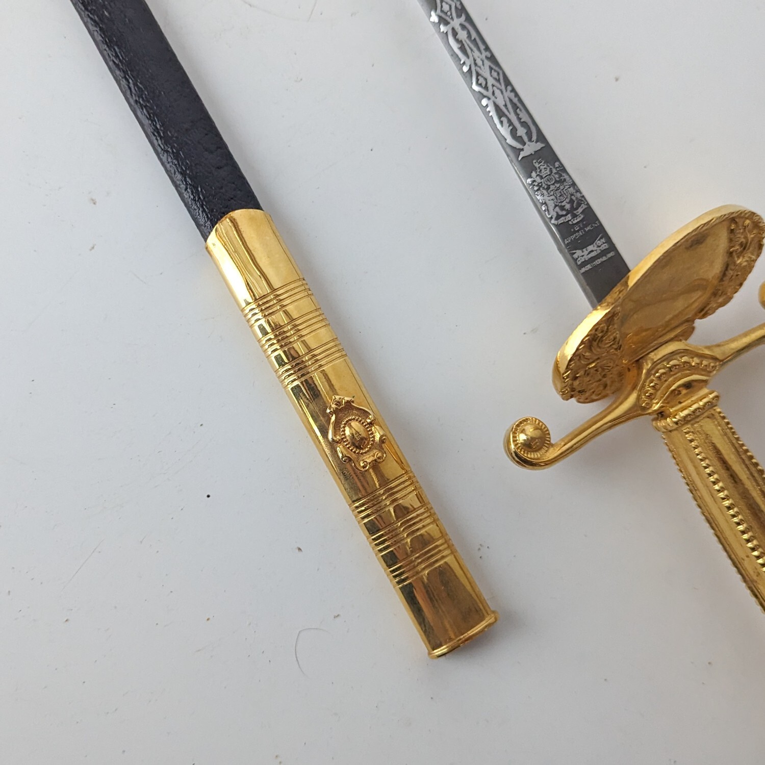 Vtg Wilkinson Sword Officers Presentation By Appointment Queen Elizabeth II