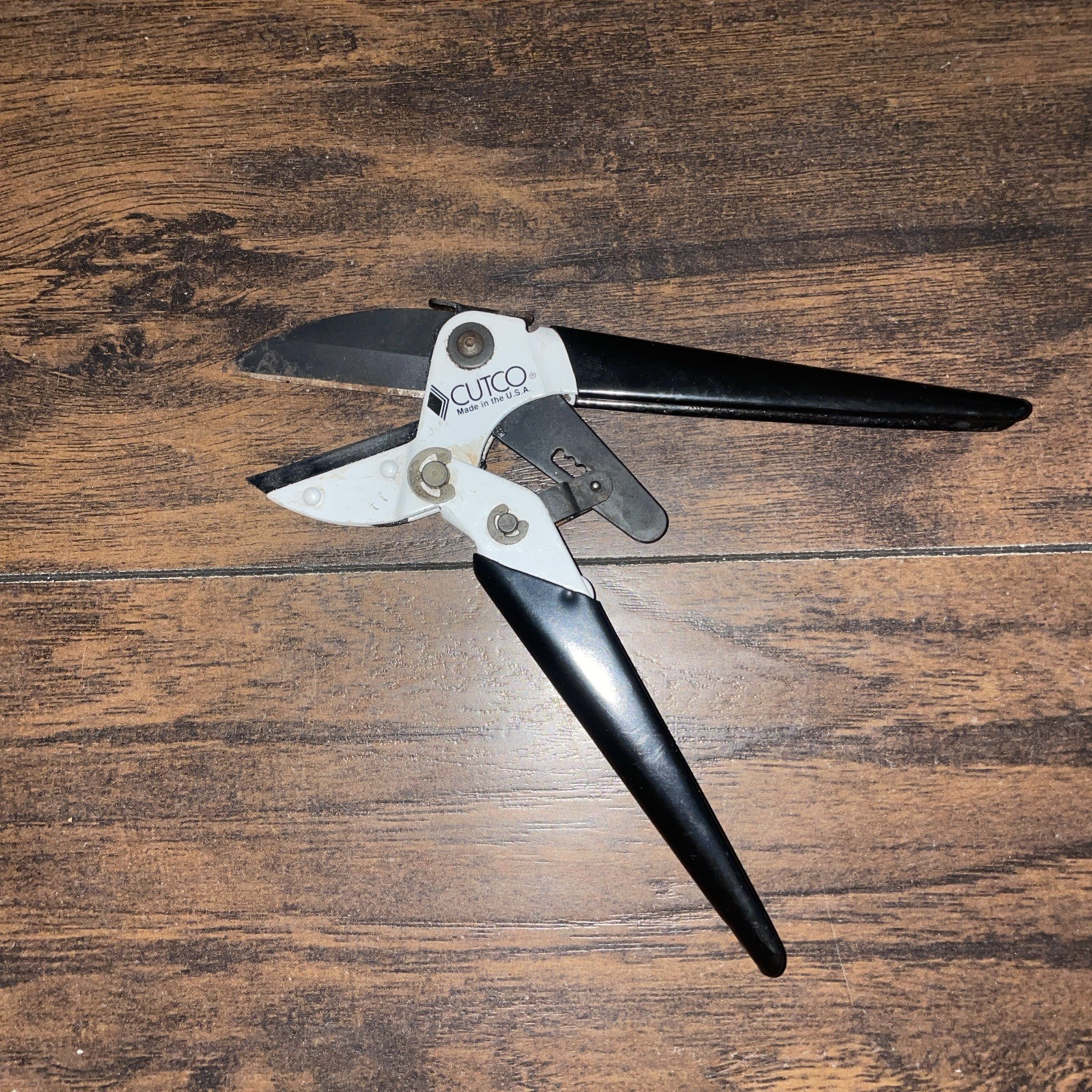 Cutco Ratcheting Pruner Pruning Shears - 7" Long Has Rust