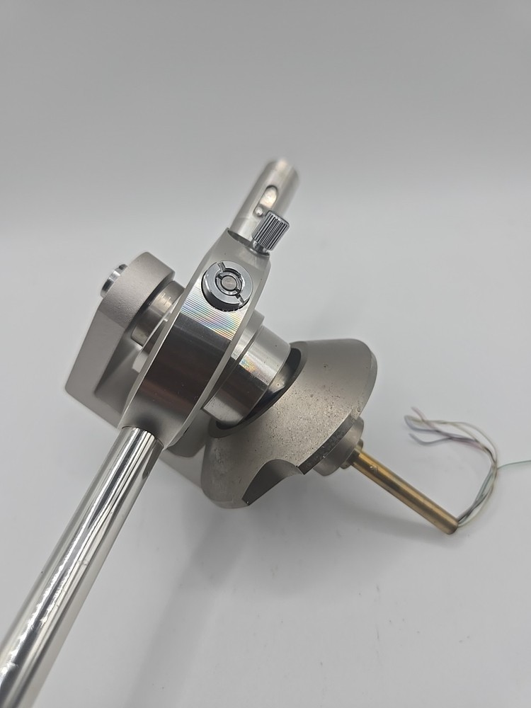 Pioneer PL-630 Tonearm