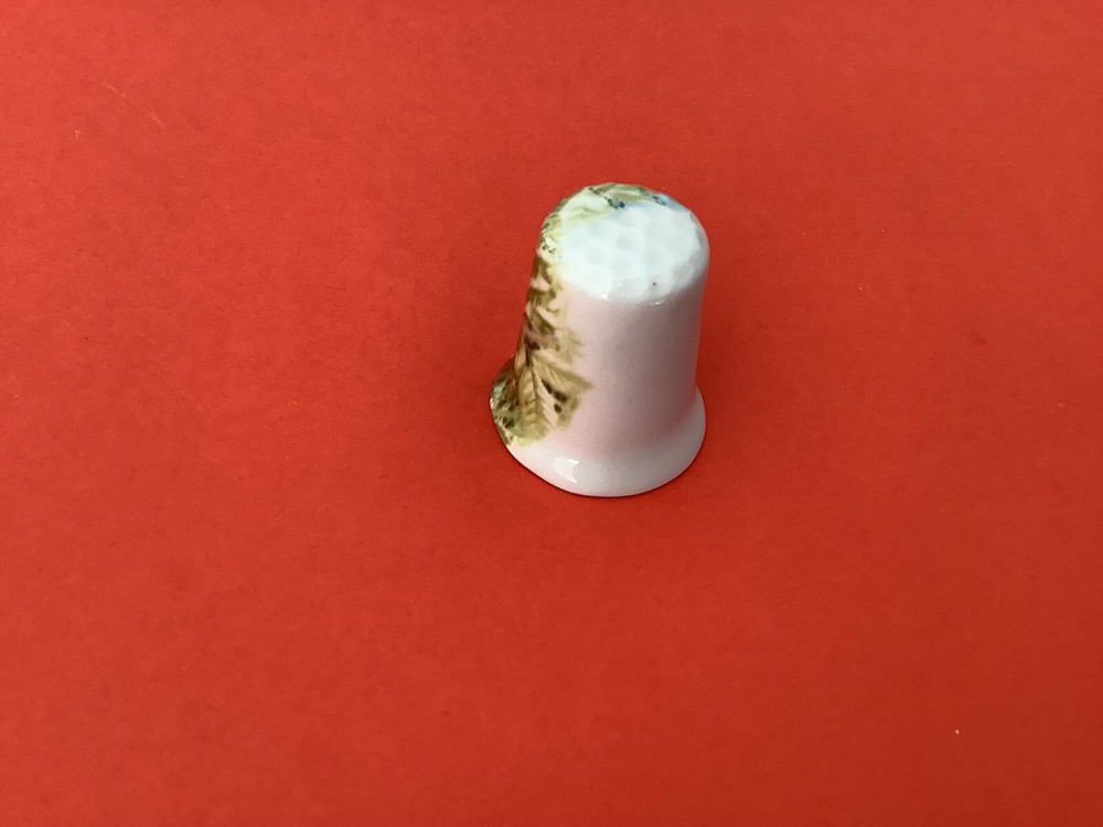VINTAGE FINE BONE CHINA THIMBLE - ANIMAL