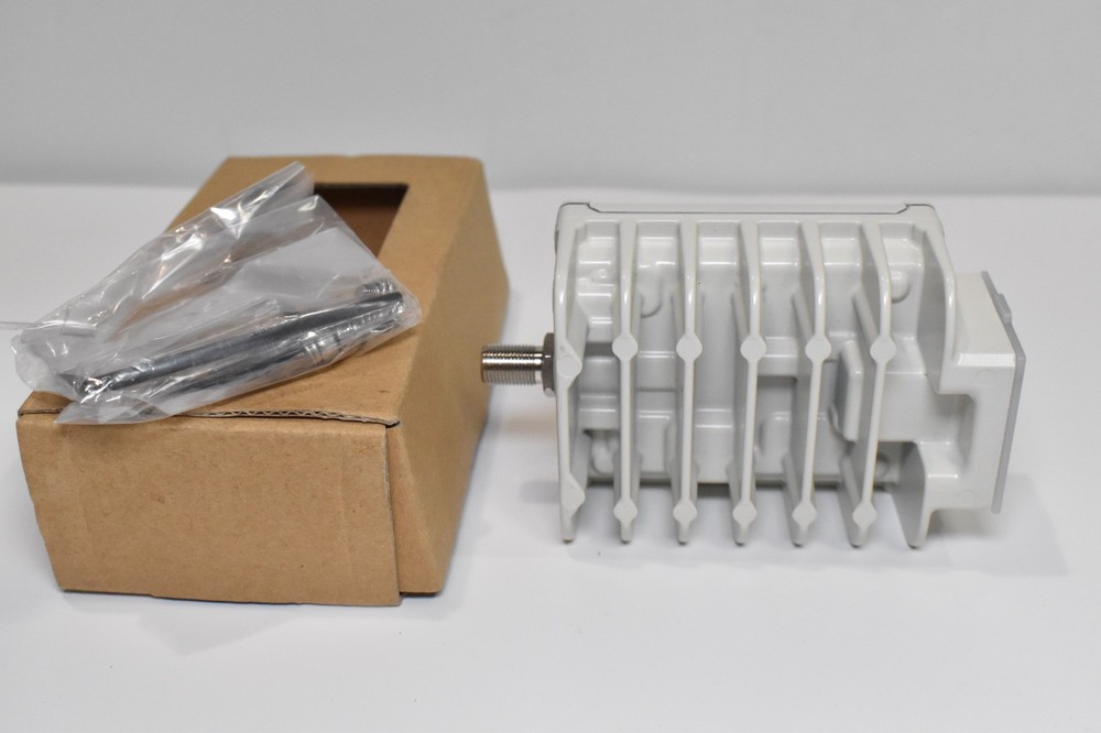 New ANATEL BUC TRANSMITTER AN7233 KU 2W