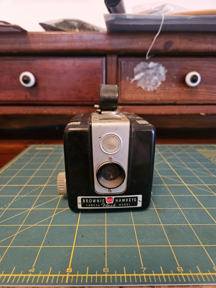 Early Version KODAK BROWNIE HAWKEYE  Camera  Flash Model