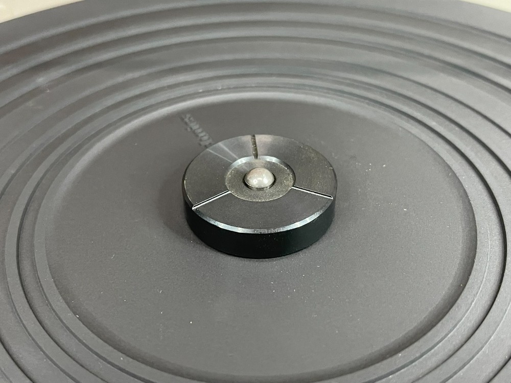 Technics direct drive auto-return turntable quartz SL-QD2