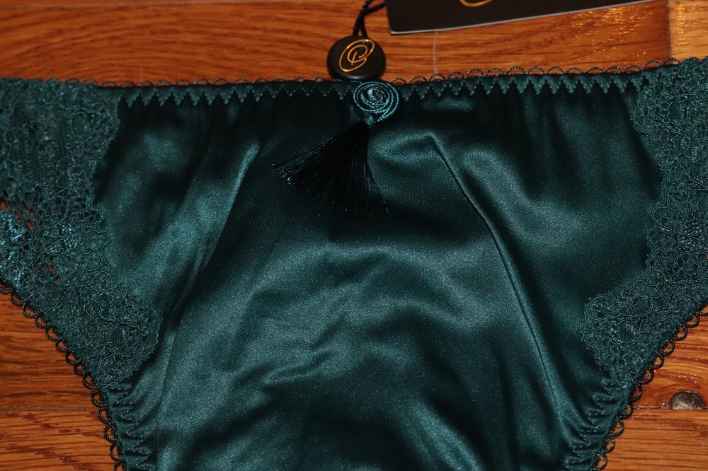 BNWT Dita Von Teese Starlift G-String Thong MSRP $40!!