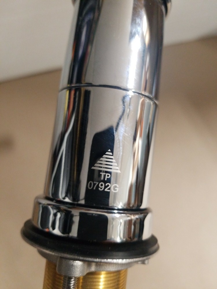 Finesse One Handle Chrome Kitchen Faucet / Spray