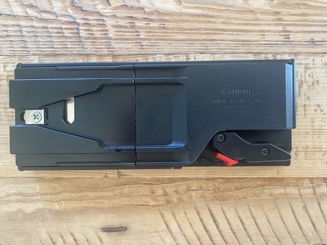 Canon Tripod Quick Release Tripod Adapter TA – 100 - Excellent Condition