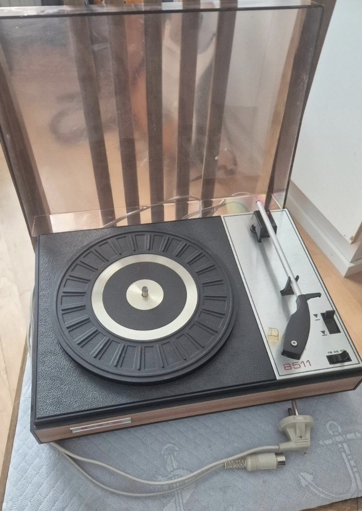 DUX 8511 Turntable
