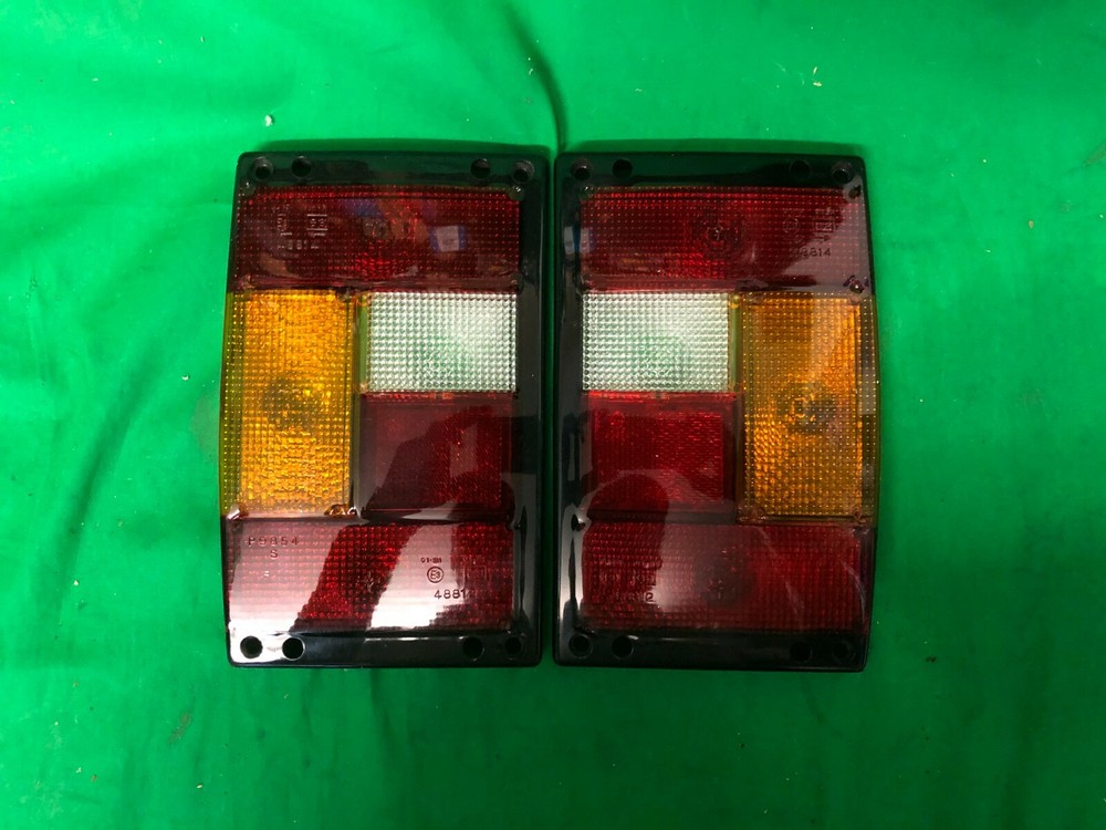 Range Rover Classic Replacement LH+RH Rear Tail Lights RTC4590 + RTC4591