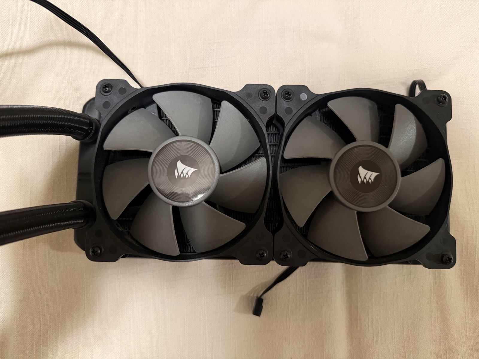 Corsair CW-9060025-WW Hydro Series H100i v2 Liquid Cooler