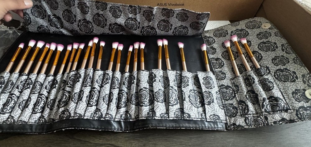 Makeup Brush Set 24 Pcs