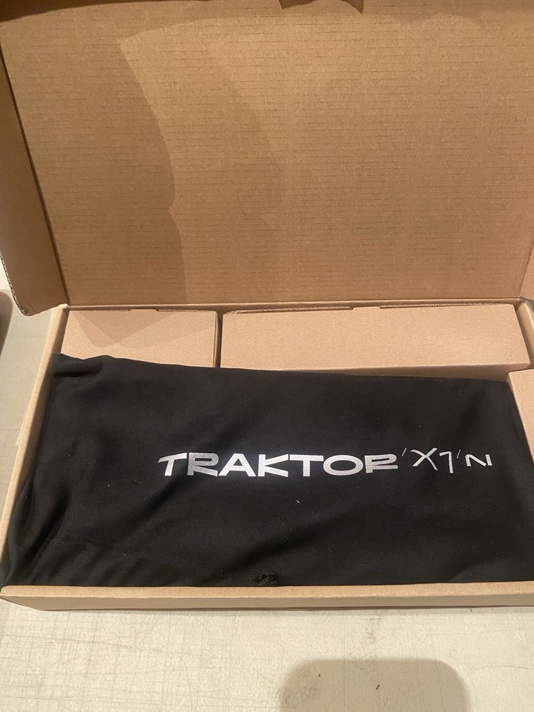 Native Instruments Traktor X1 MK3 New Open Box With Hard Case