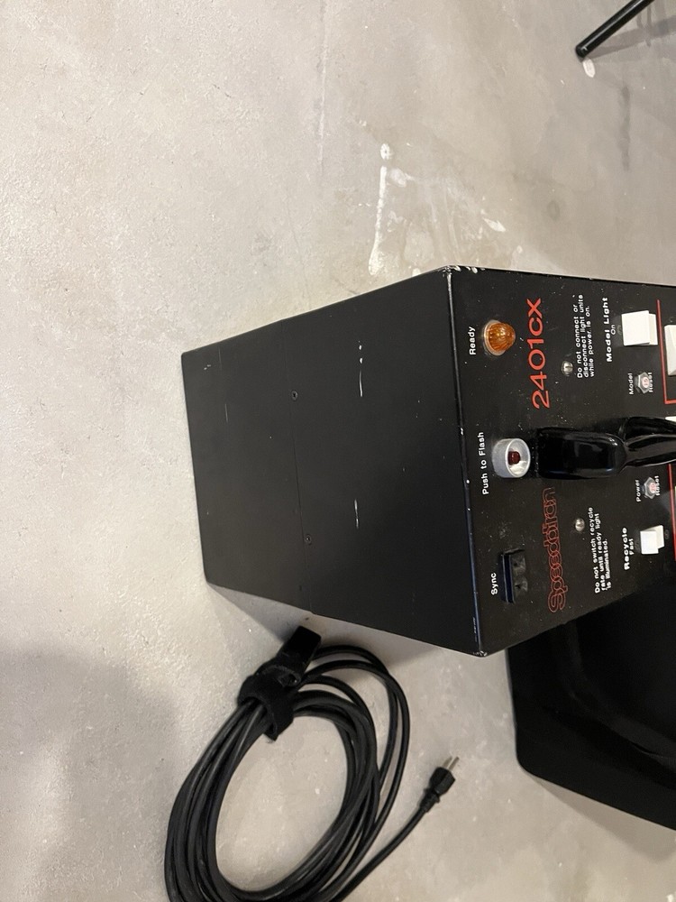 Speedotron Blackline 2401CX Strobe Power Supply With LIGHTWARE case