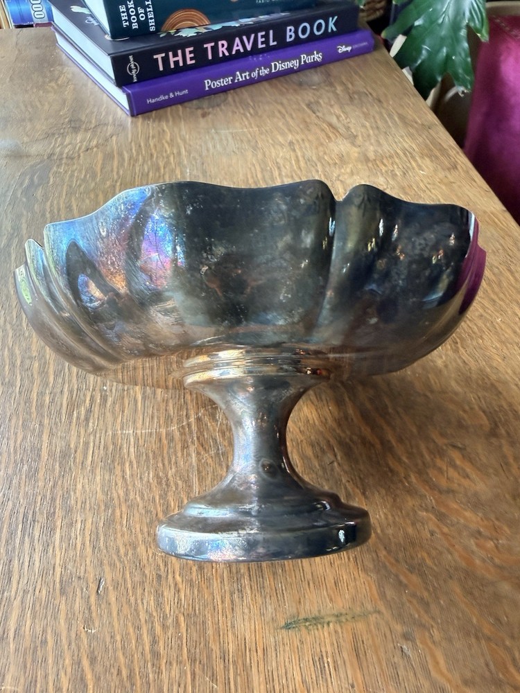 Vintage Oneida Silversmiths Silverplate Pedestal Console Bowl Candy Fruit Nut