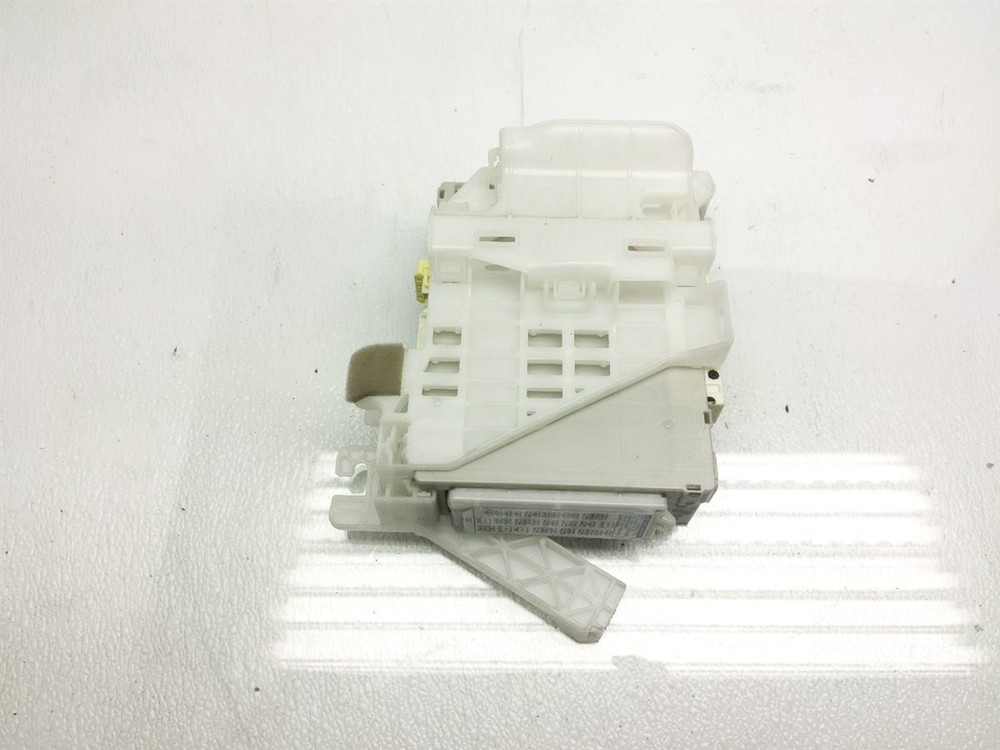 2010-2011 Toyota Prius Multi Plex Network Computer Module Unit 89221-47120