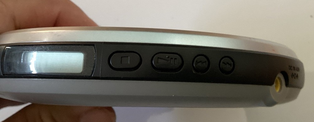 Sony Walkman CD Player D-EJ011 - Not Tested