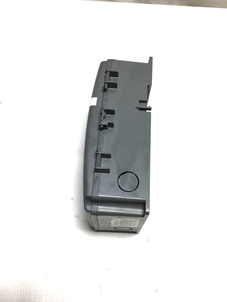 Honeywell T775M2048 Temperature Controller