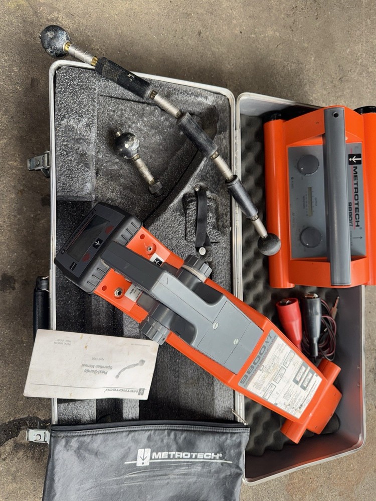 Metrotech 9800xt Underground Pipe Cable Locator System