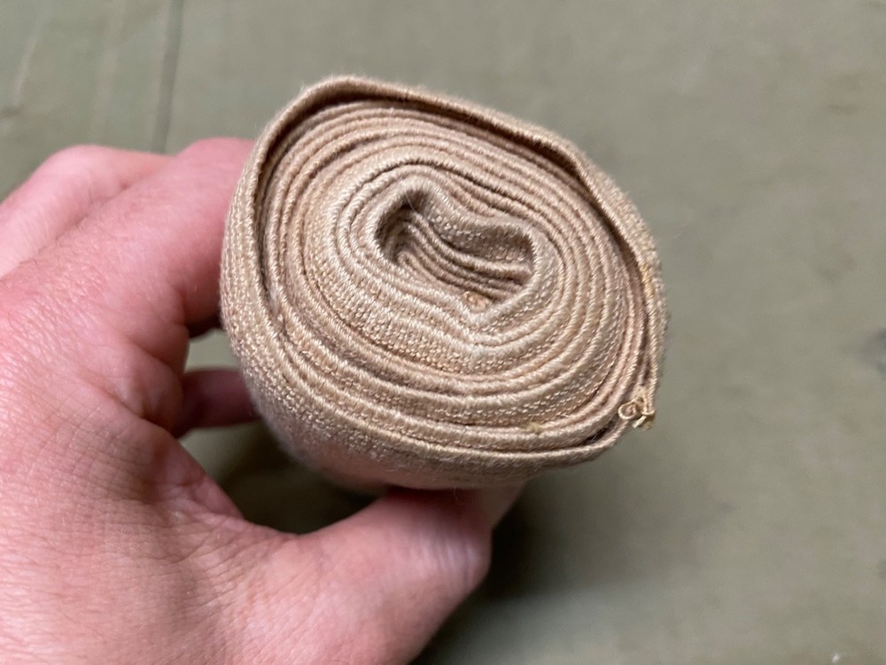 ORIGINAL WWII US ARMY MEDIC MEDICAL FIRST AID COMPRESSION BANDAGE WRAP
