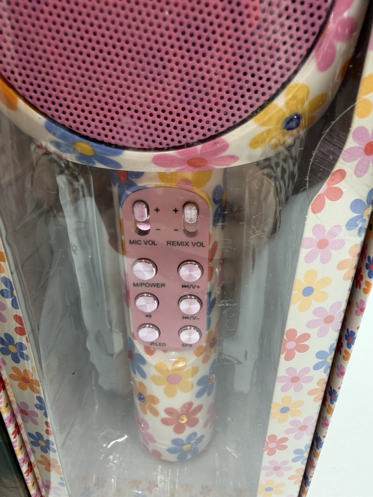 Throwback Karaoke Wireless LED Microphone