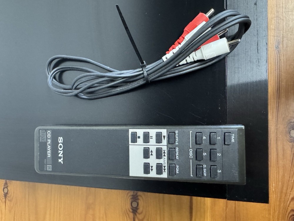 Sony CDP-C30 5 Disc CD Player Changer Tested Working Tray Opens Clean