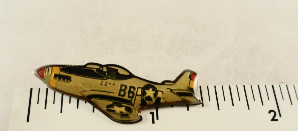 2 Old Fighter Plane Pins: WW2 P-51 Mustangs