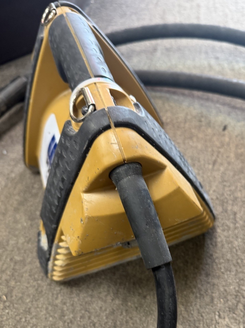 WYCO 995 (W995G1T-100-10) Electric Concrete Vibrator w/ 10 ft L Shaft (488H56)