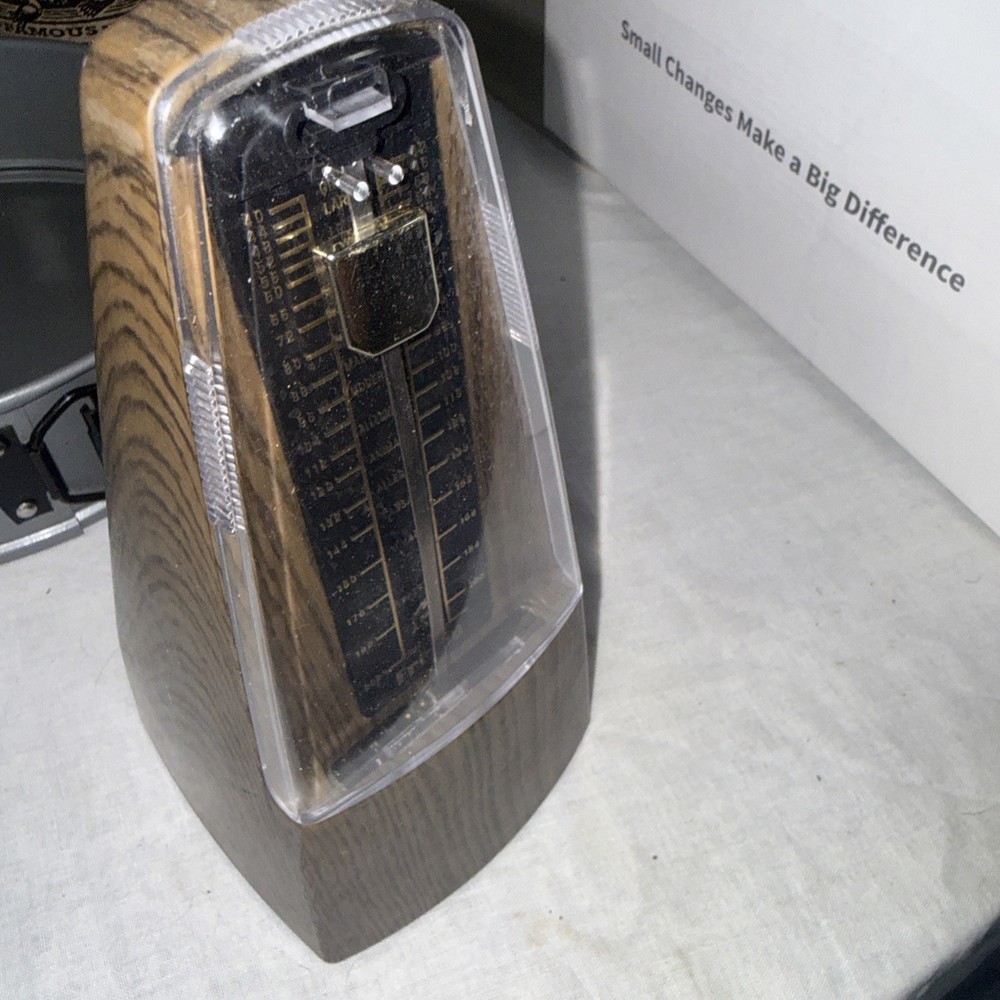 FLEOR LIGHT TEAK METRONOME
