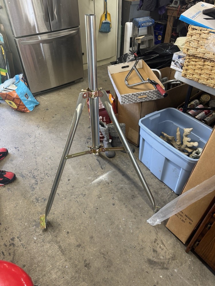 SKYWALKER  ANTENNA STAND  MODEL NUMBER SKY6031