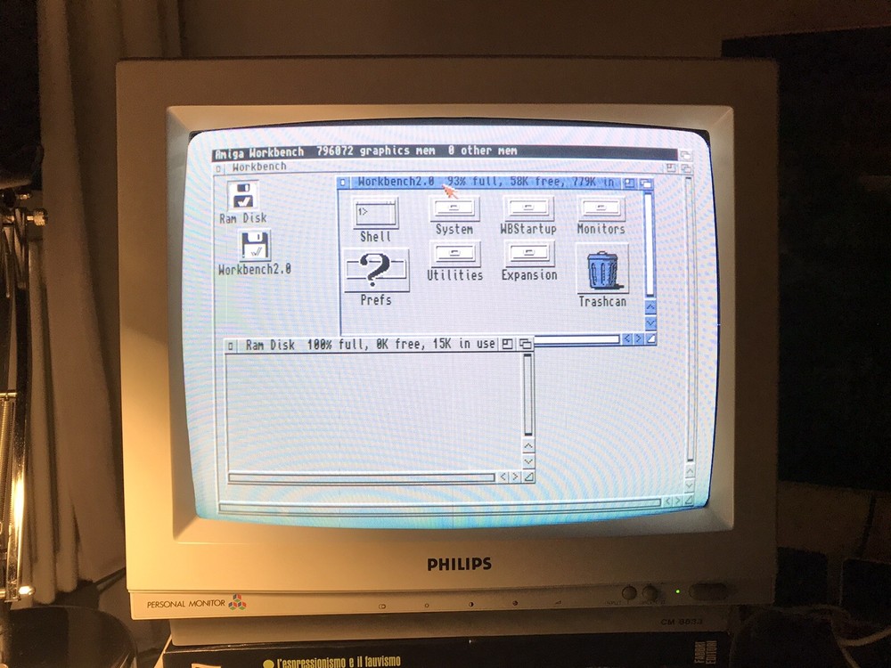 Workbench Version 2.05 Amiga, 3 Floppy Disk 3.5
