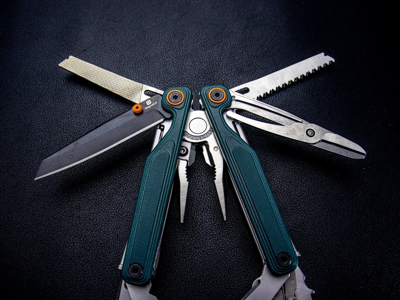 Leatherman Wave Alpha Cascadia Green Multi-Tool (WAVAL-CS)
