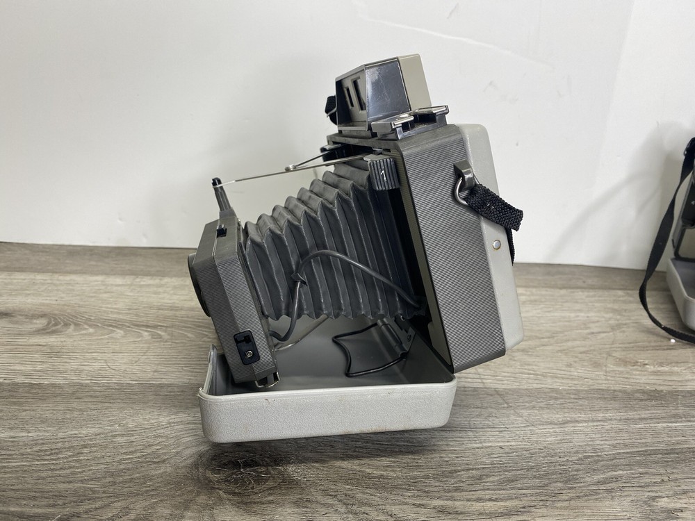 Pair of Polaroid Land Camera Countdown 70 With Case & Flash *Untested*