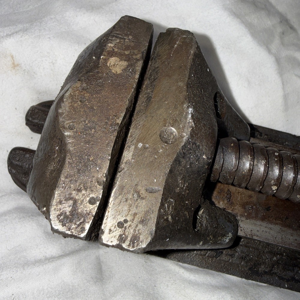 Vintage CARDINAL 3B MACHINE SPEED VICE USA