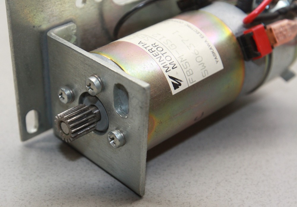 GERBER HS15 Plotter - Carriage Feed Servo Motor Encoder w/ Pulley & Mount FB5M