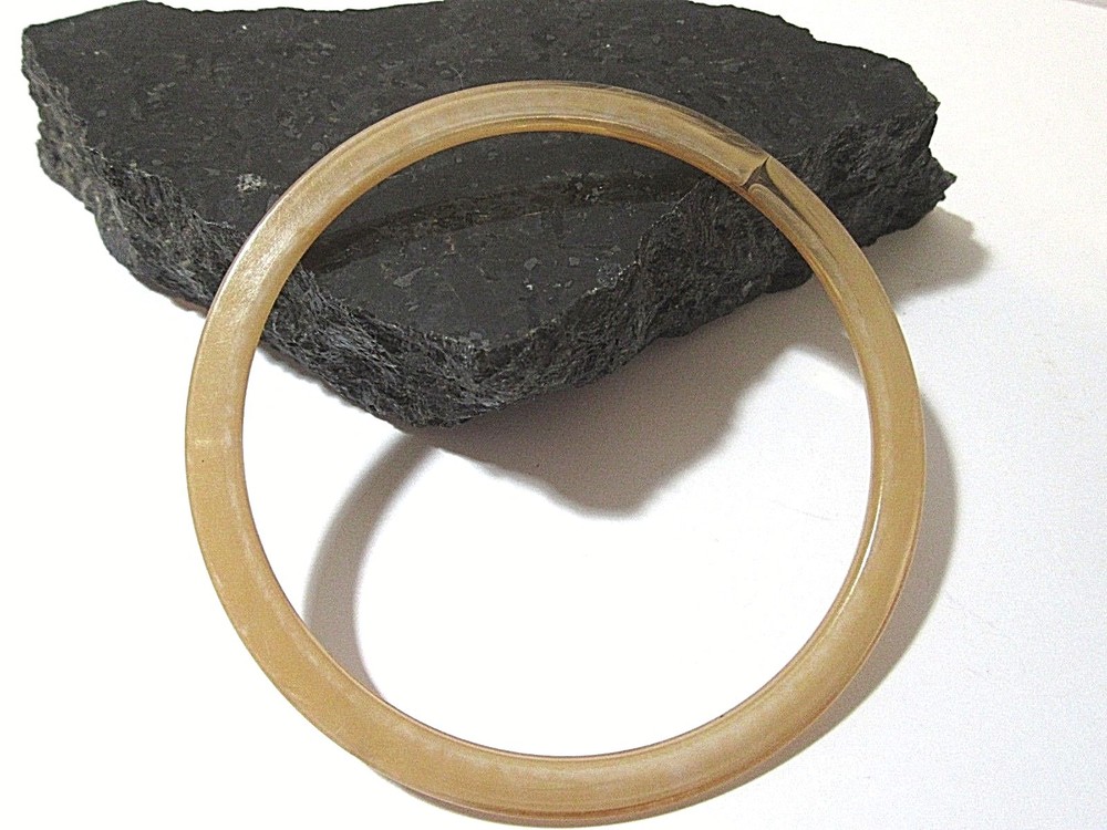 MARBLED PARTIALLY TRANSLUCENT PLASTIC BANGLE BRACELET TAN BROWN SPACER