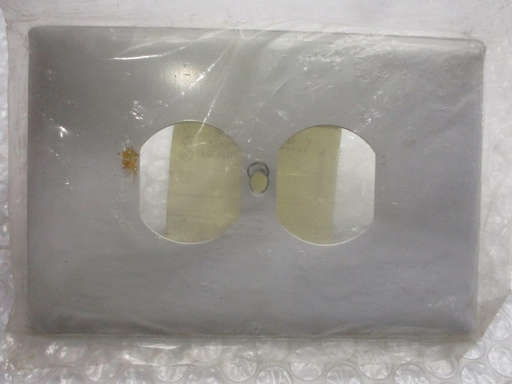 HUBBELL SSJ8 WALL PLATE NSMP