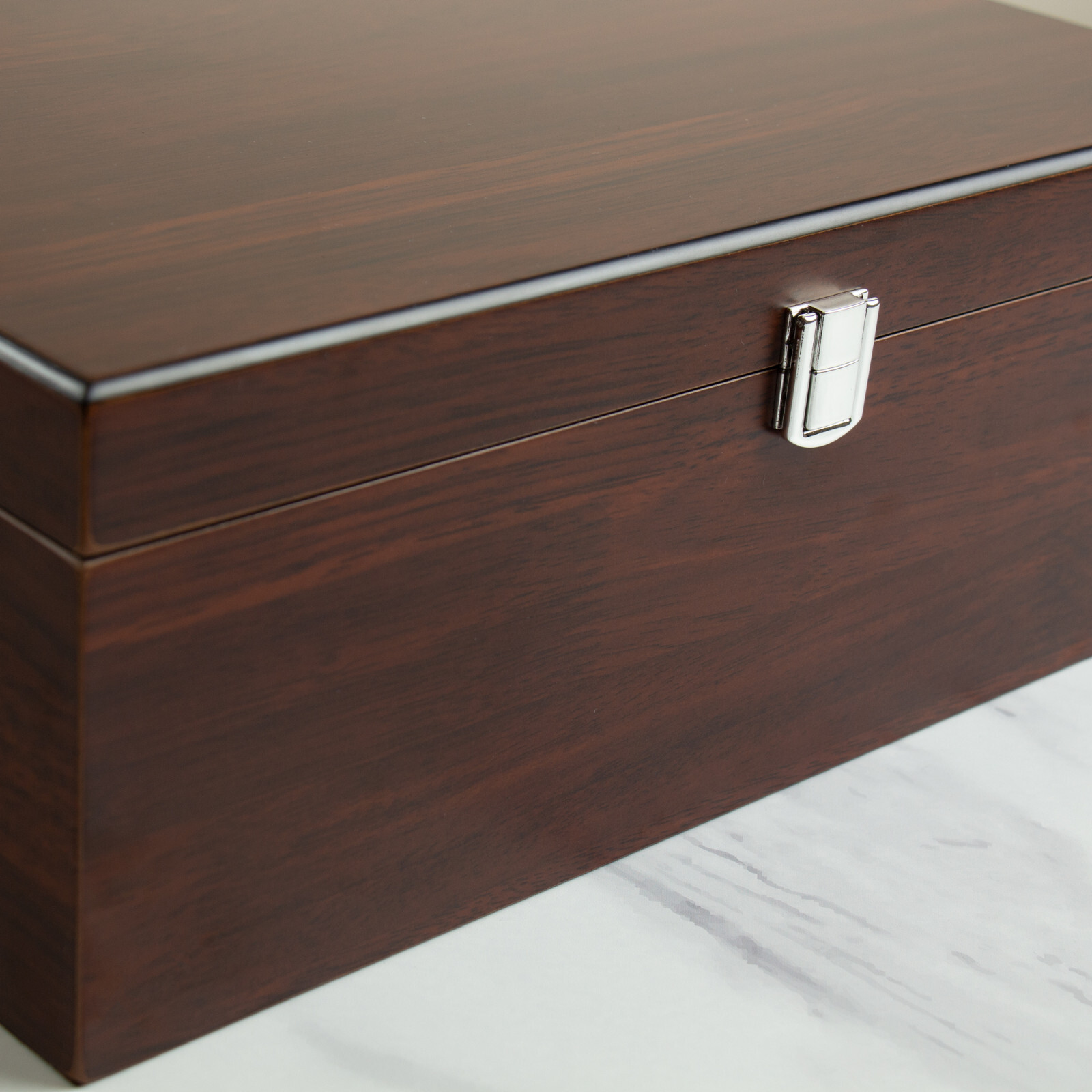 San Francisco 49ers - Engraved Football Whiskey Decanter 2 Glasses In Wood Box