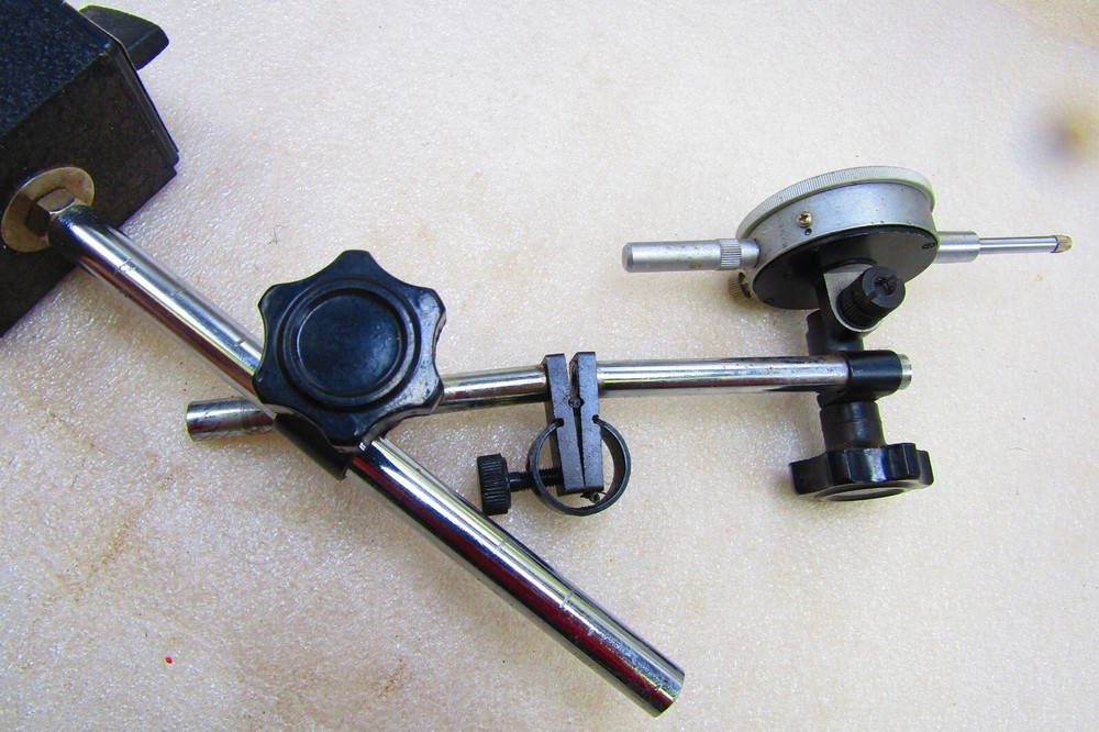 Magnetic base dial test indicator by Peacock