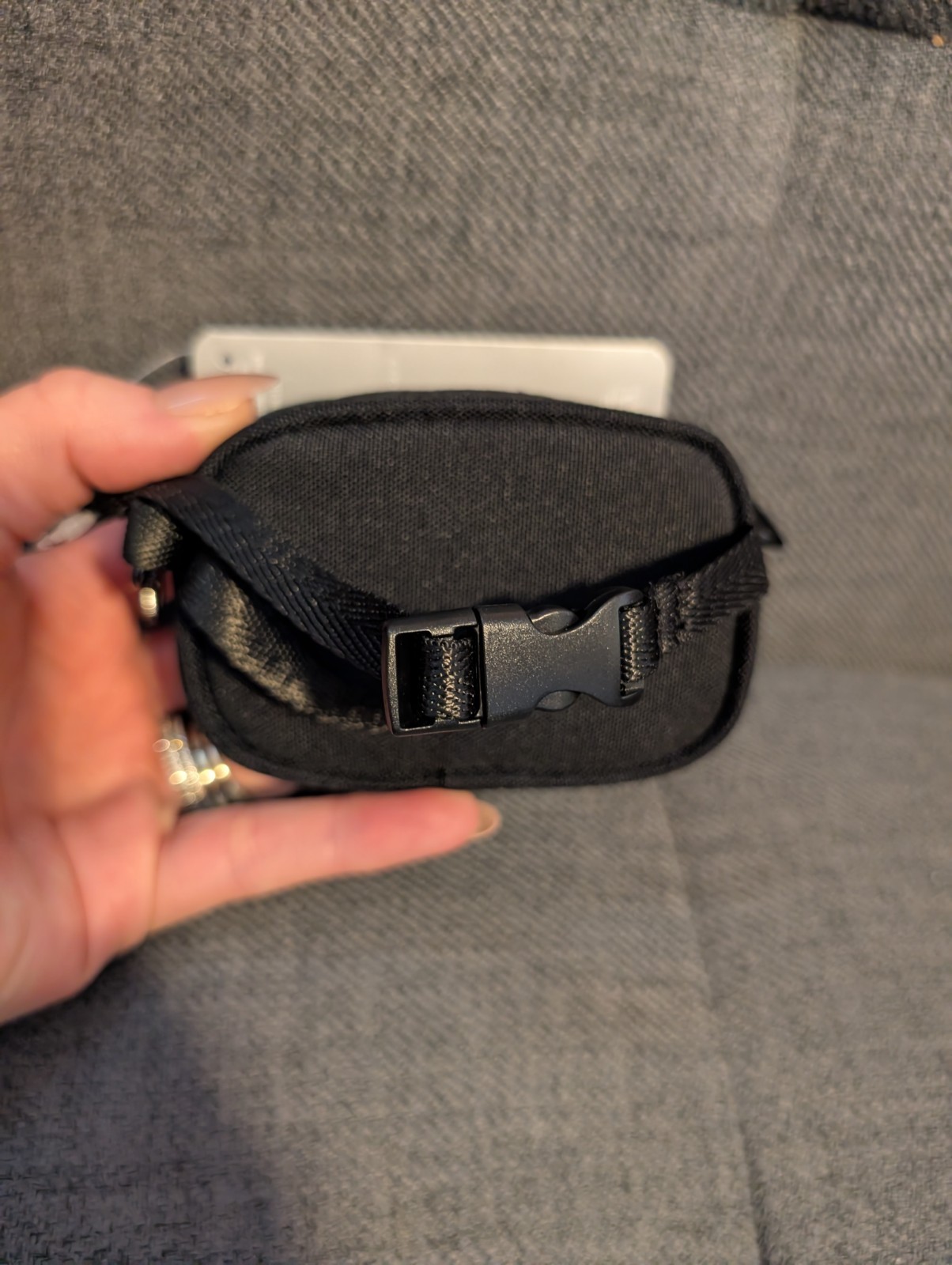 New 2026 Disneyland Resort "D" Black Fanny Pack Bekt Bag Keychain