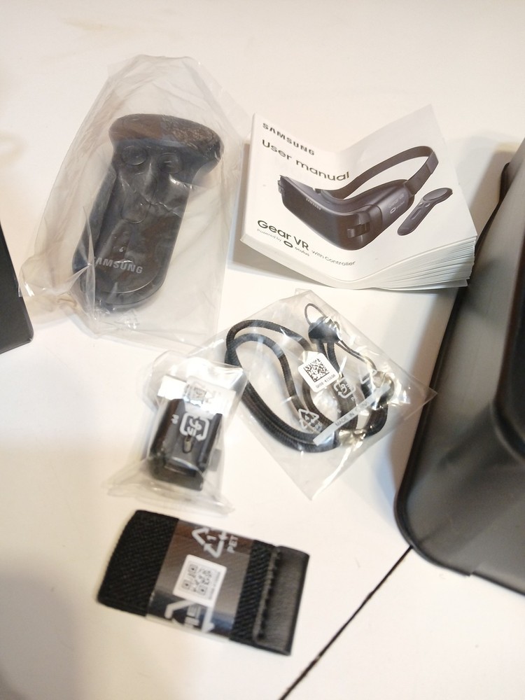 New Samsung Gear VR with Controller Originally $130