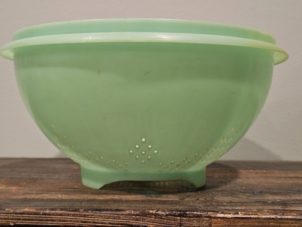 Vintage Jadeite Green Colander Strainer