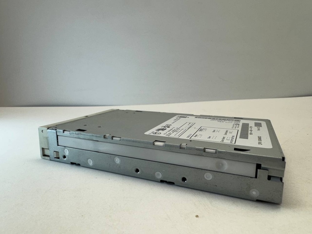 Iomega Zip 250MB Internal IDE ATAPI Drive Z250ATAPI - Vintage Retro Computing