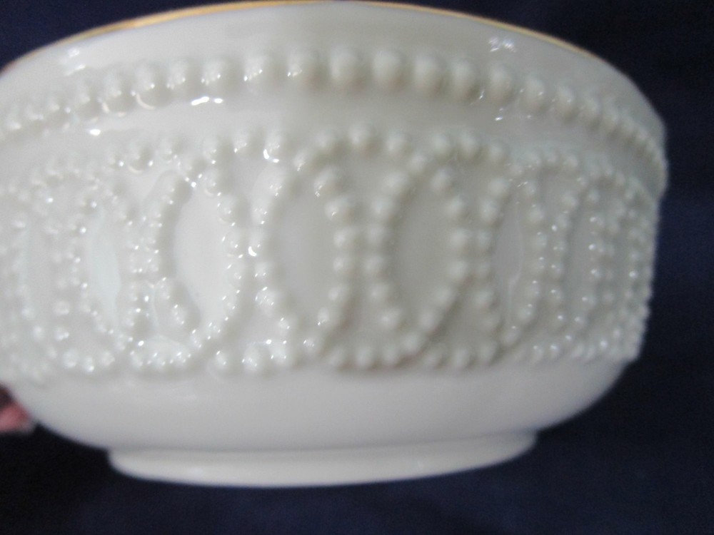 Lenox Embossed Dot Interlocking Circles Gold Trim Cream Nut Candy Small Bowl EUC