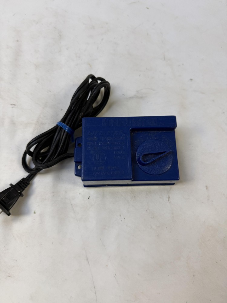 Life-Like Hobby Transformer 18VAC 16VDC Model Train Power Pack HO Controller