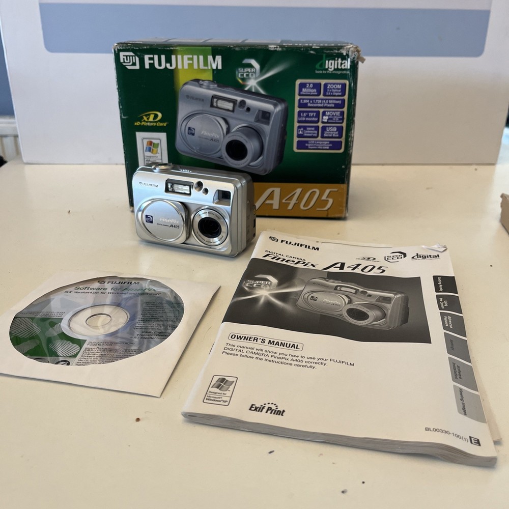 Fujifilm Digital Camera FinePix A405 2.0MP Silver Tested working